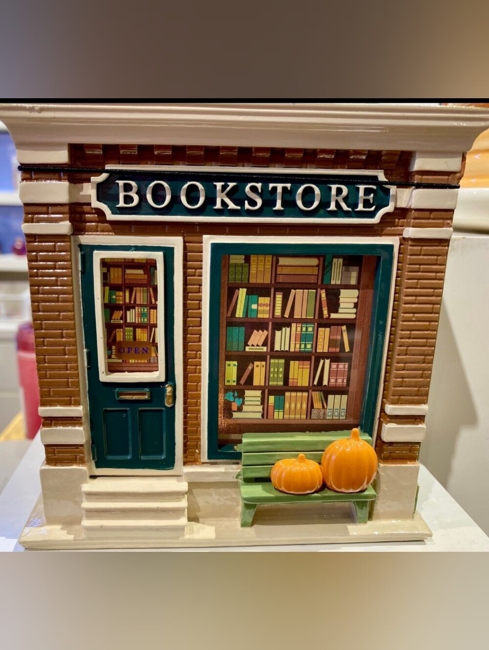Bookstore/ coffee shop candle holder by bath and body works